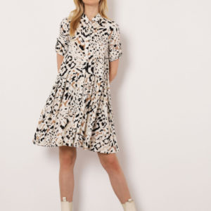 ROBE CHEMISIER IMPRIMÉ À COL MAO ET VOLANT