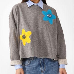 Sweat uni avec imprimés appliqués multicolores